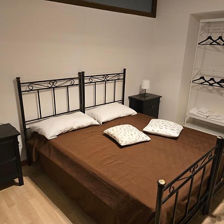 פסקיארה דל גארדה La Torretta Apartment מראה חיצוני תמונה