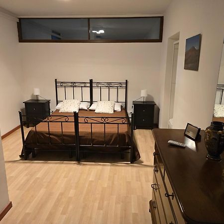 פסקיארה דל גארדה La Torretta Apartment מראה חיצוני תמונה