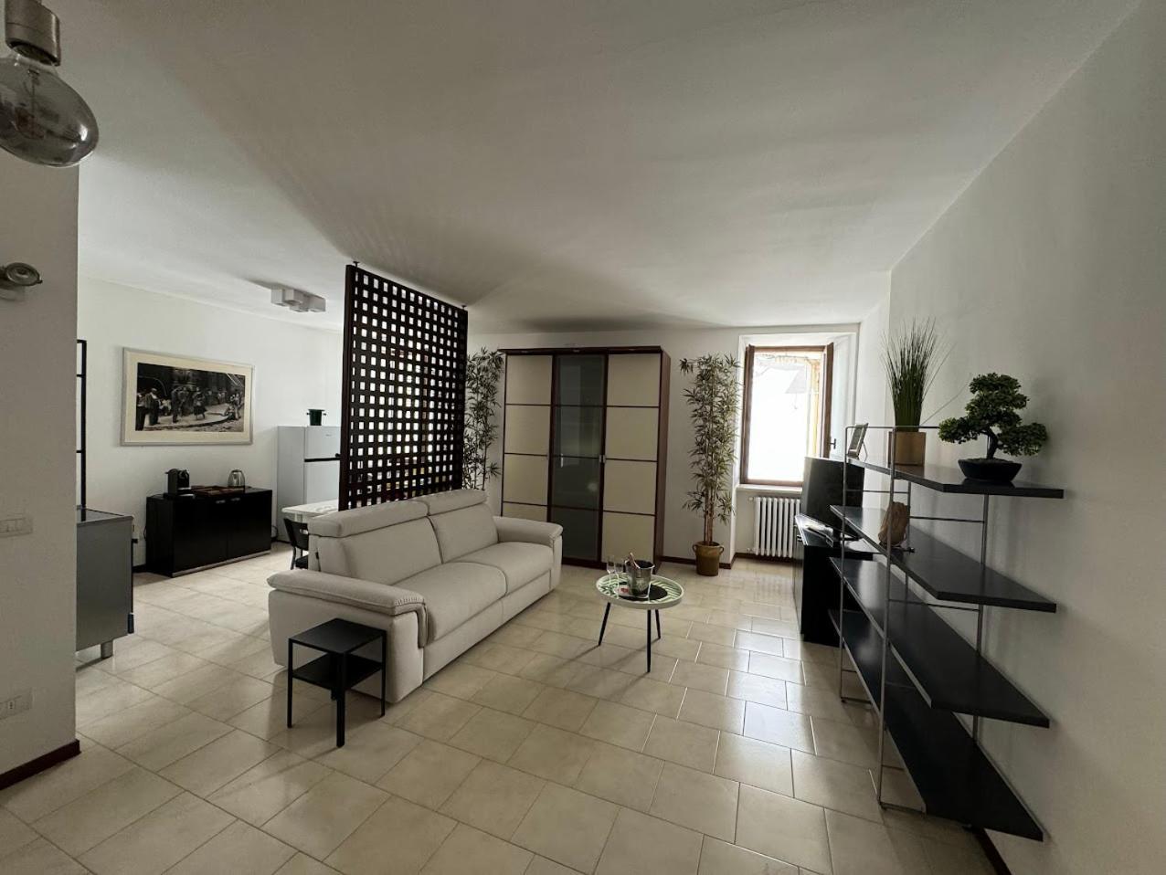 פסקיארה דל גארדה La Torretta Apartment מראה חיצוני תמונה