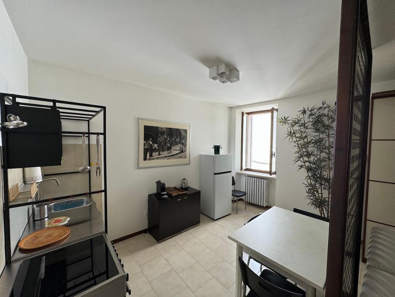 פסקיארה דל גארדה La Torretta Apartment מראה חיצוני תמונה