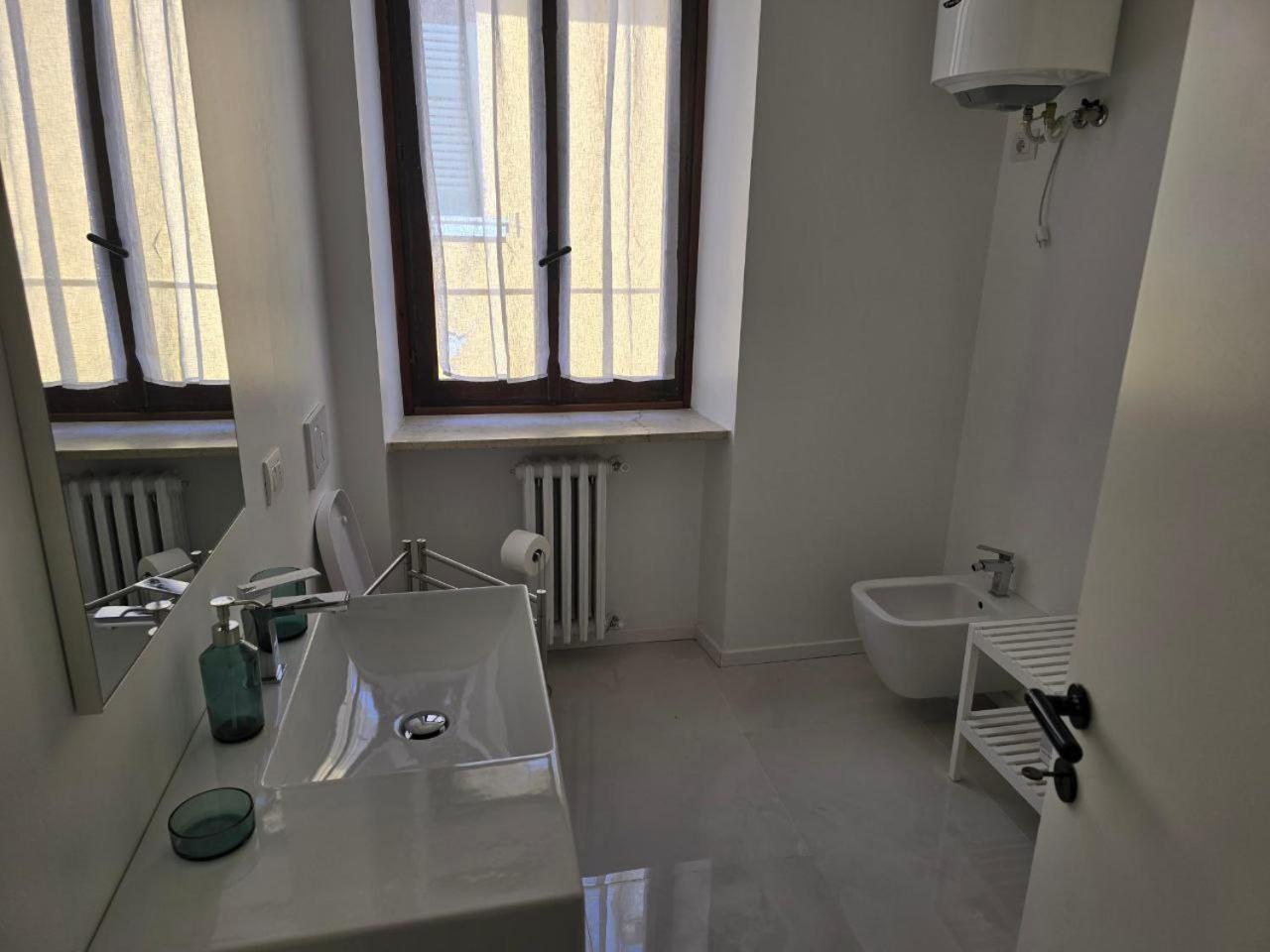 פסקיארה דל גארדה La Torretta Apartment מראה חיצוני תמונה